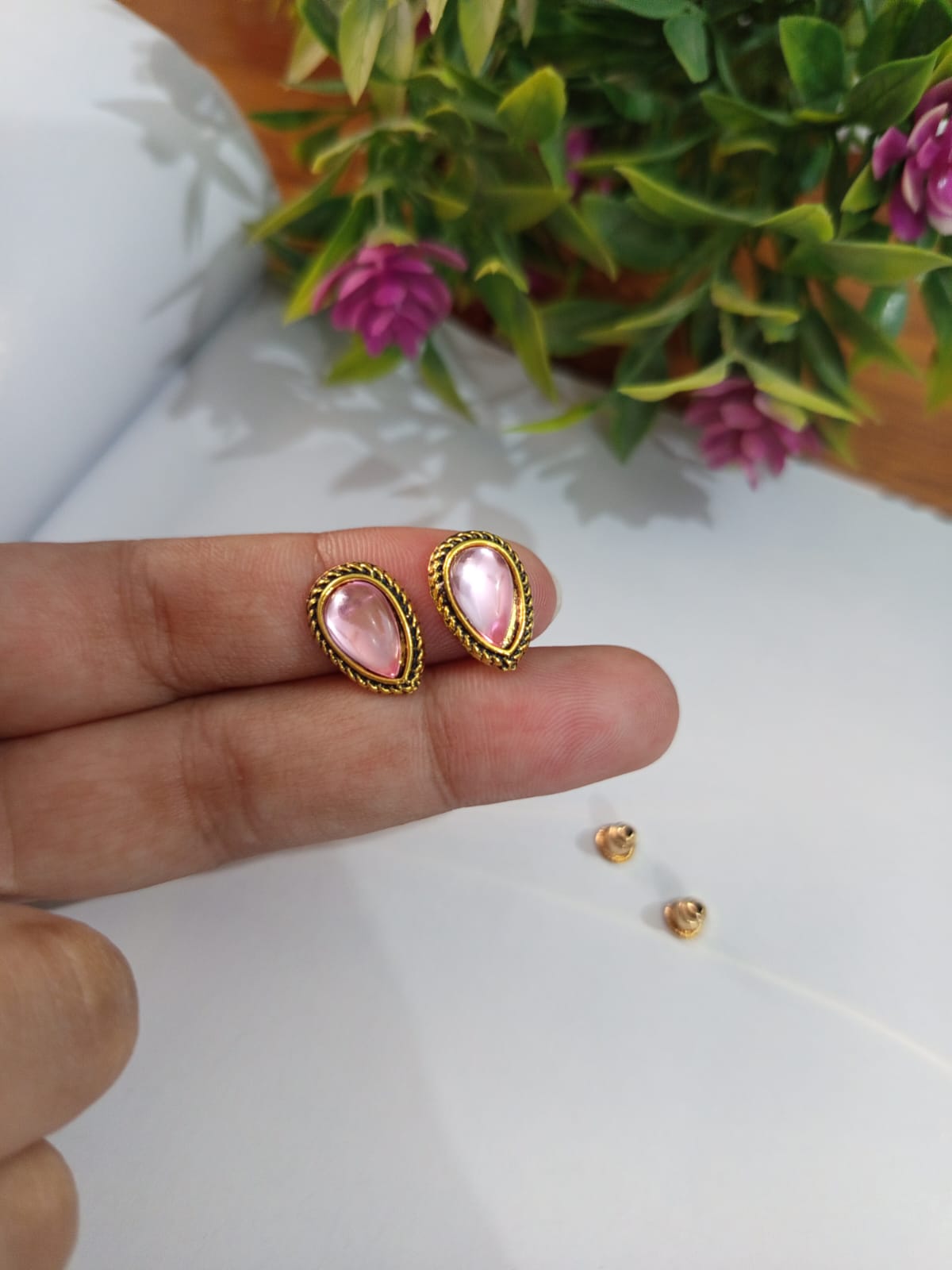 Leaf shaped pink stud