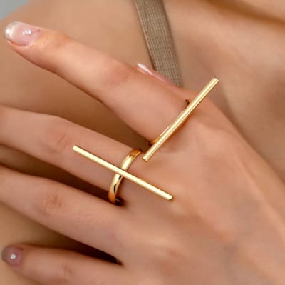 Elegant Geometric Line Statement Rings