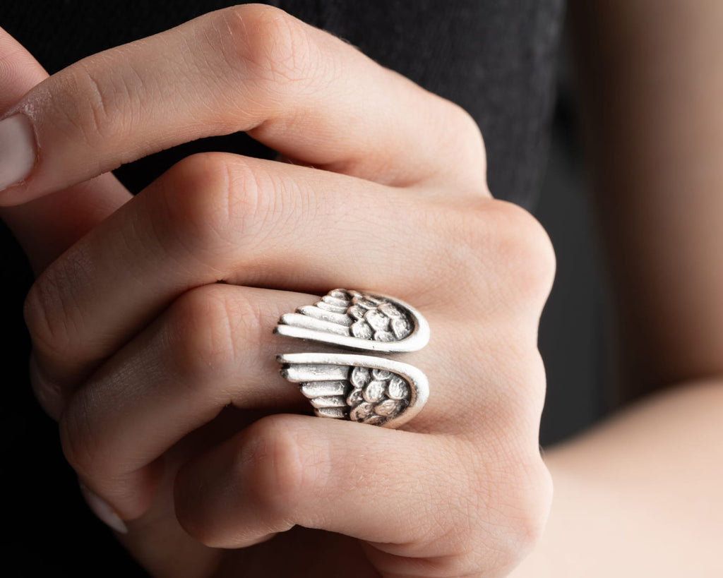 Vintage Boho Feather-Shaped Ring for Women