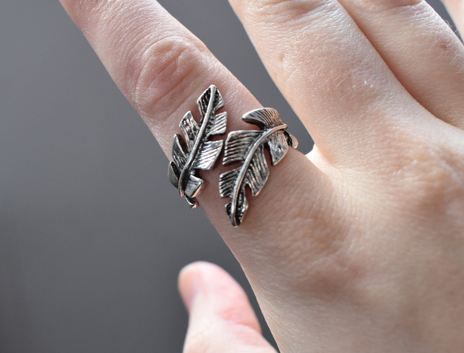 Silvery Plated Creative Leaf Finger Ring